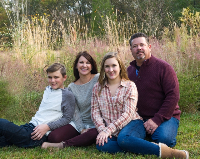 Family Portrait, outdoor family pictures